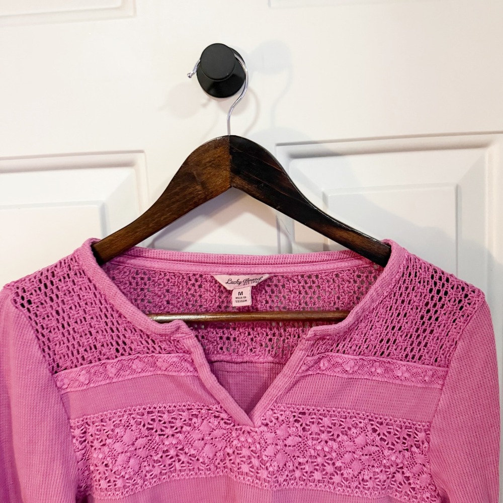 Lucky Brand Thermal Top Women Medium Pink Crochet Lace Waffle Knit Long Sleeve - Picture 2 of 7